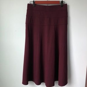 Roz and Ali Long A-Line Burgundy Skirt Size Small